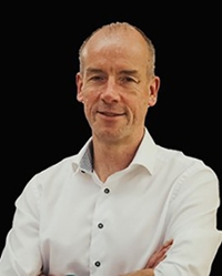 Dr. Andrew Webb 